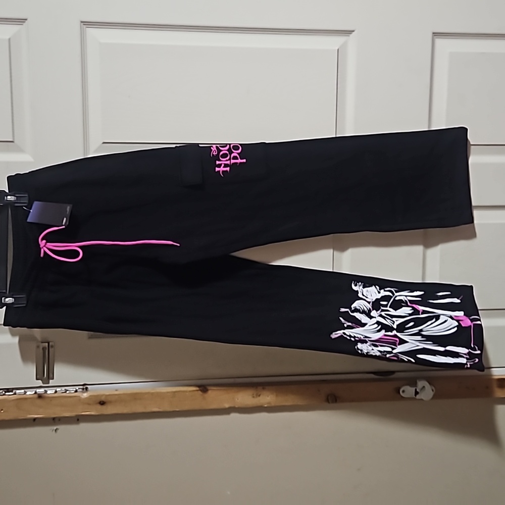 DISNEY HOCUS POCUS GRAPHIC SWEATPANTS: BLACK: NEW WITH TAGS: SIZE XS